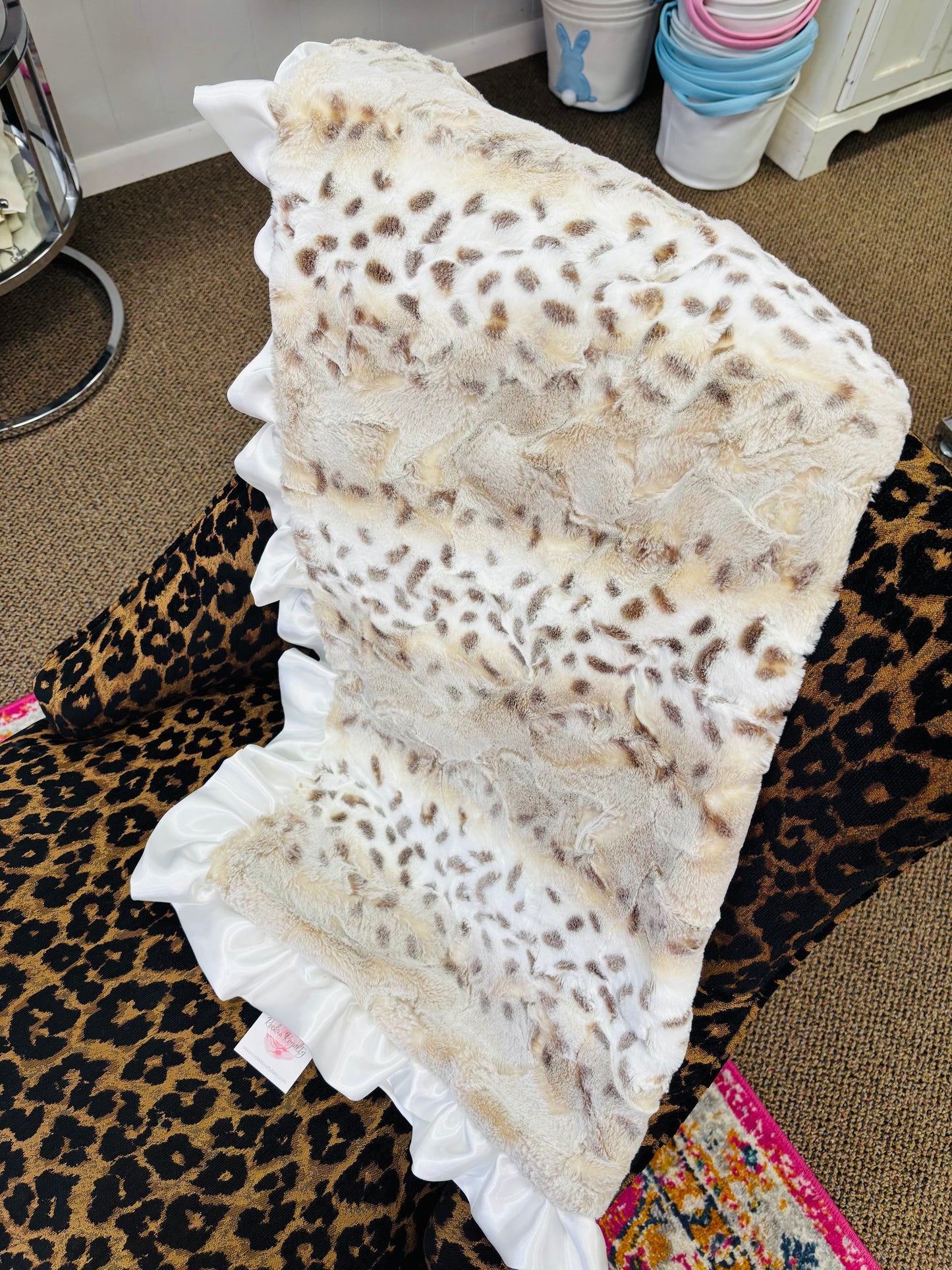 Snowcat Ivory Blanket