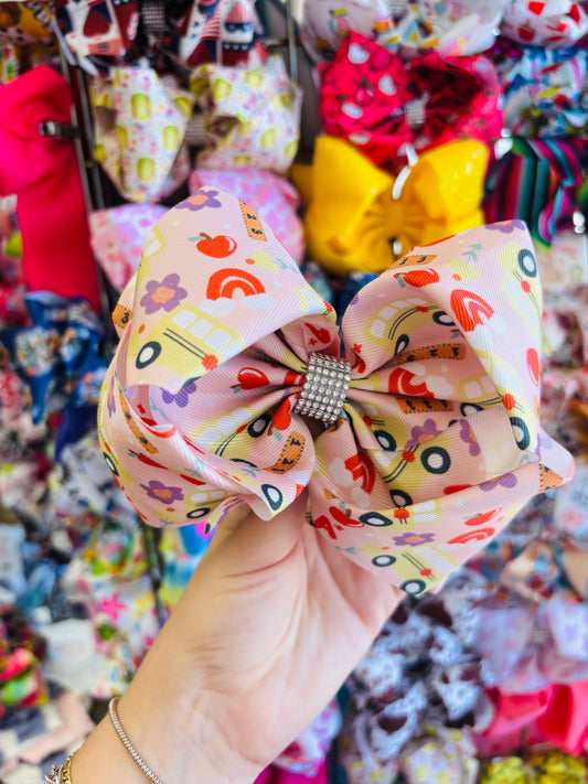 Back to school 🐊 clip bow