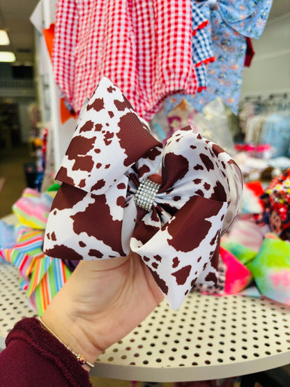 Brown cow bow